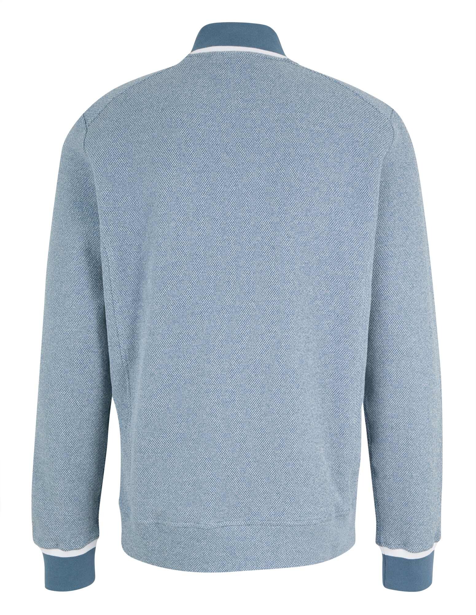 Hellblaues, lässiges Sweatshirt mit Strukturmuster und kontrastierendem Kragen.