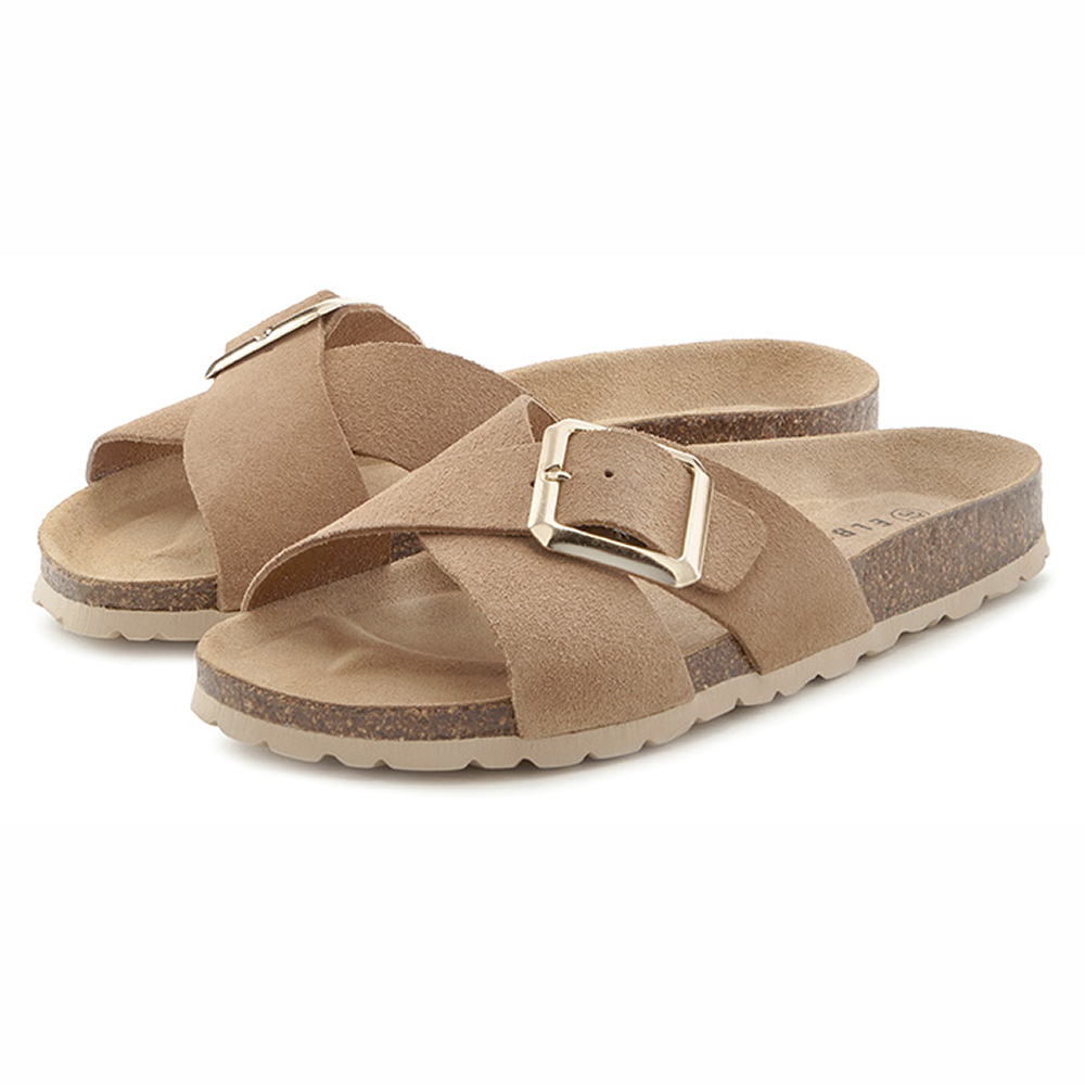 Hellbraune Wildleder-Kreuzriemensandalen mit goldener Schnalle, perfekt für lässige Sommerkleidung.