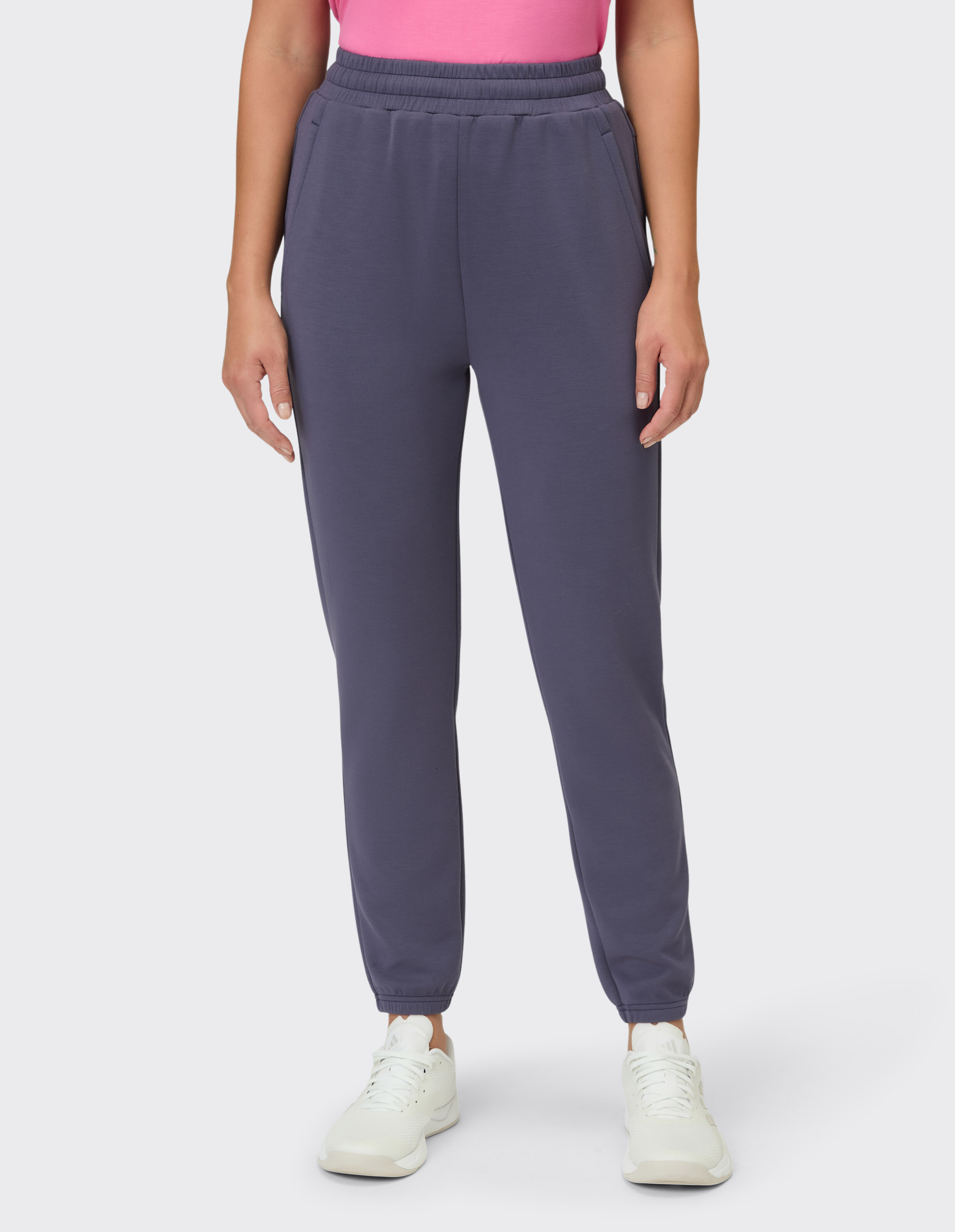 Gemütliche Damen-Jogginghose in Dunkelgrau, perfekt für Freizeitkleidung und Faulenzen.