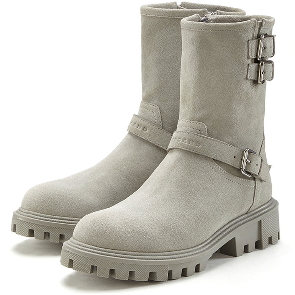 Stylische Stiefeletten aus grauem Wildleder mit Schnallendetail und dicker Sohle.
