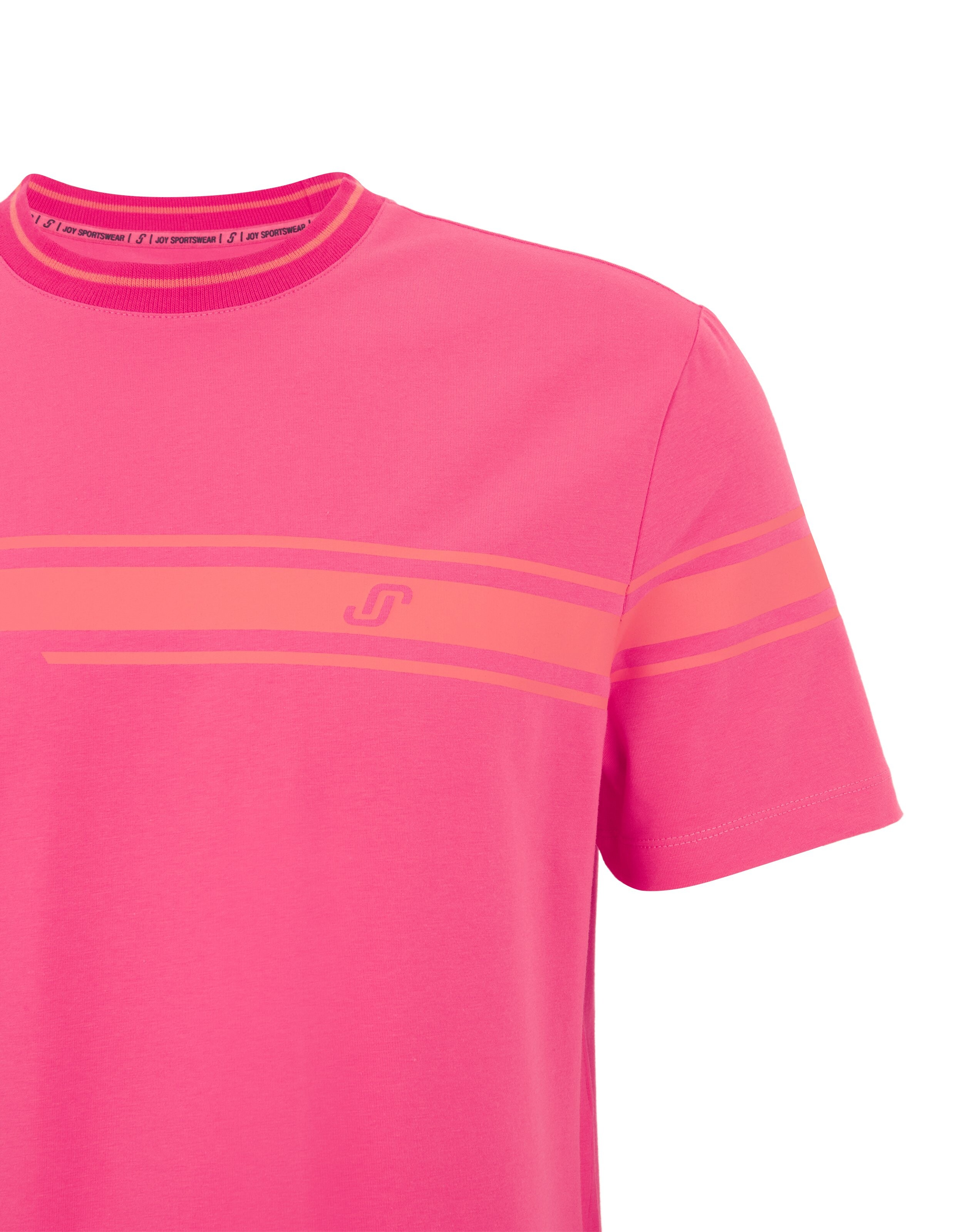 Pinkes T-Shirt mit kurzen Ärmeln, zwei horizontalen hellorangefarbenen Streifen und kleinem Logo auf der Brust.