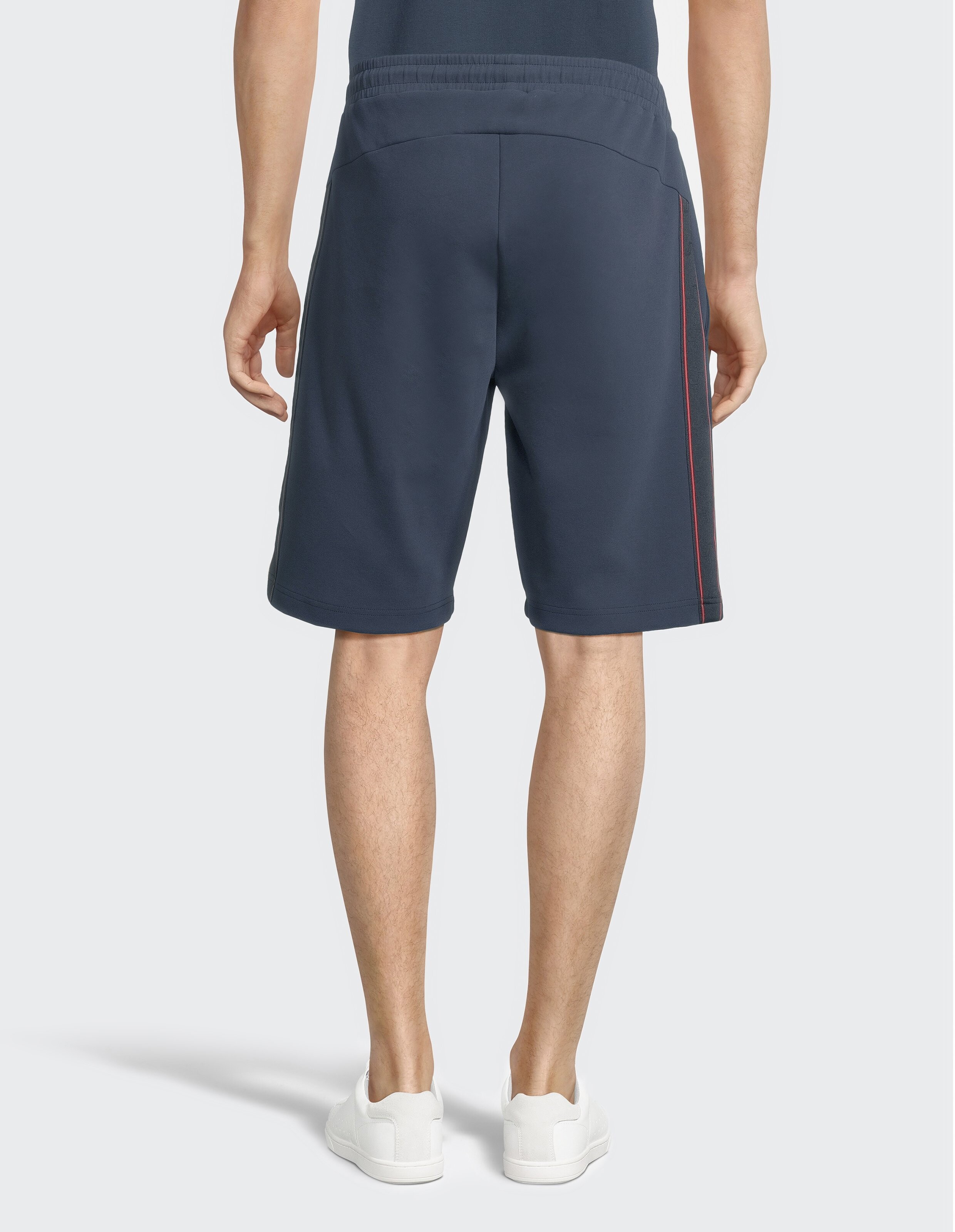 Dunkelgraue Herren-Shorts aus Baumwolle mit elastischem Bund und Tunnelzug, ideal für Sport oder Freizeit.