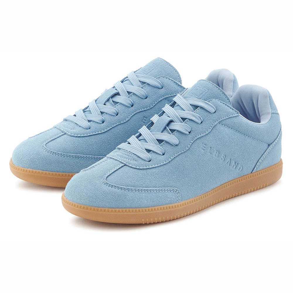 Hellblaue Freizeit-Sneaker mit weichem Wildleder-Finish und Gummisohle.