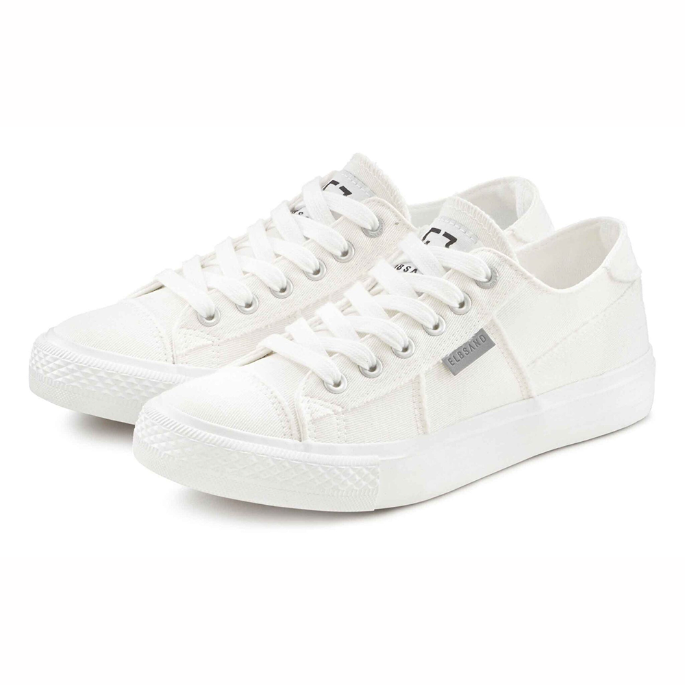 Weiße, lässige Sneakers mit Schnürdesign und Canvas-Material für angenehmen Tragekomfort.