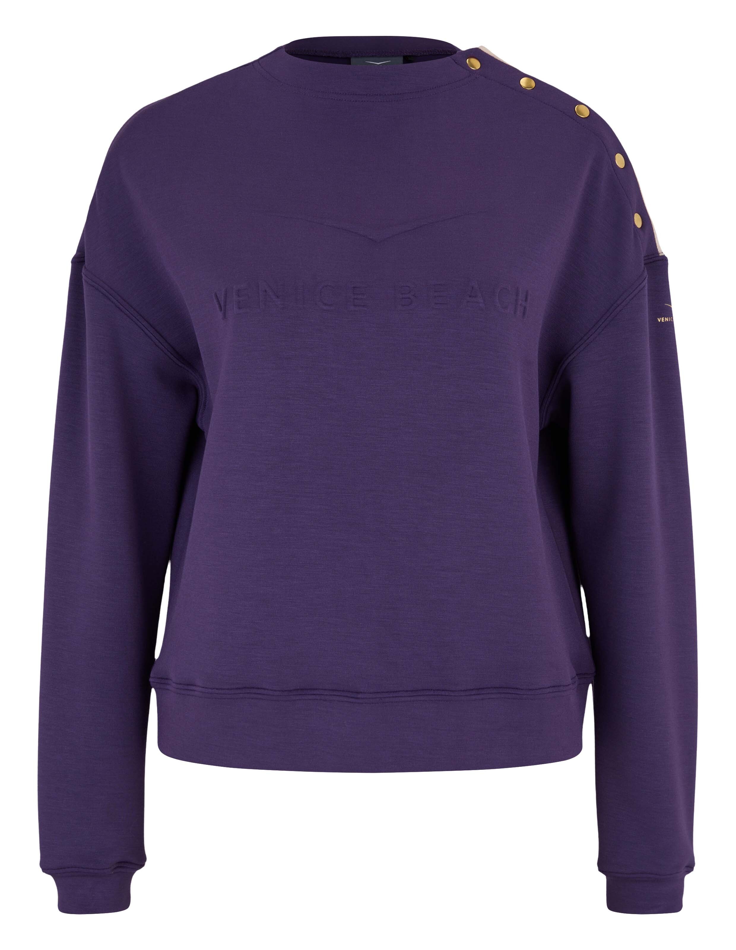 Lilafarbenes Venice Beach Cody-Sweatshirt mit goldenen Schulterknöpfen für Freizeitkleidung.