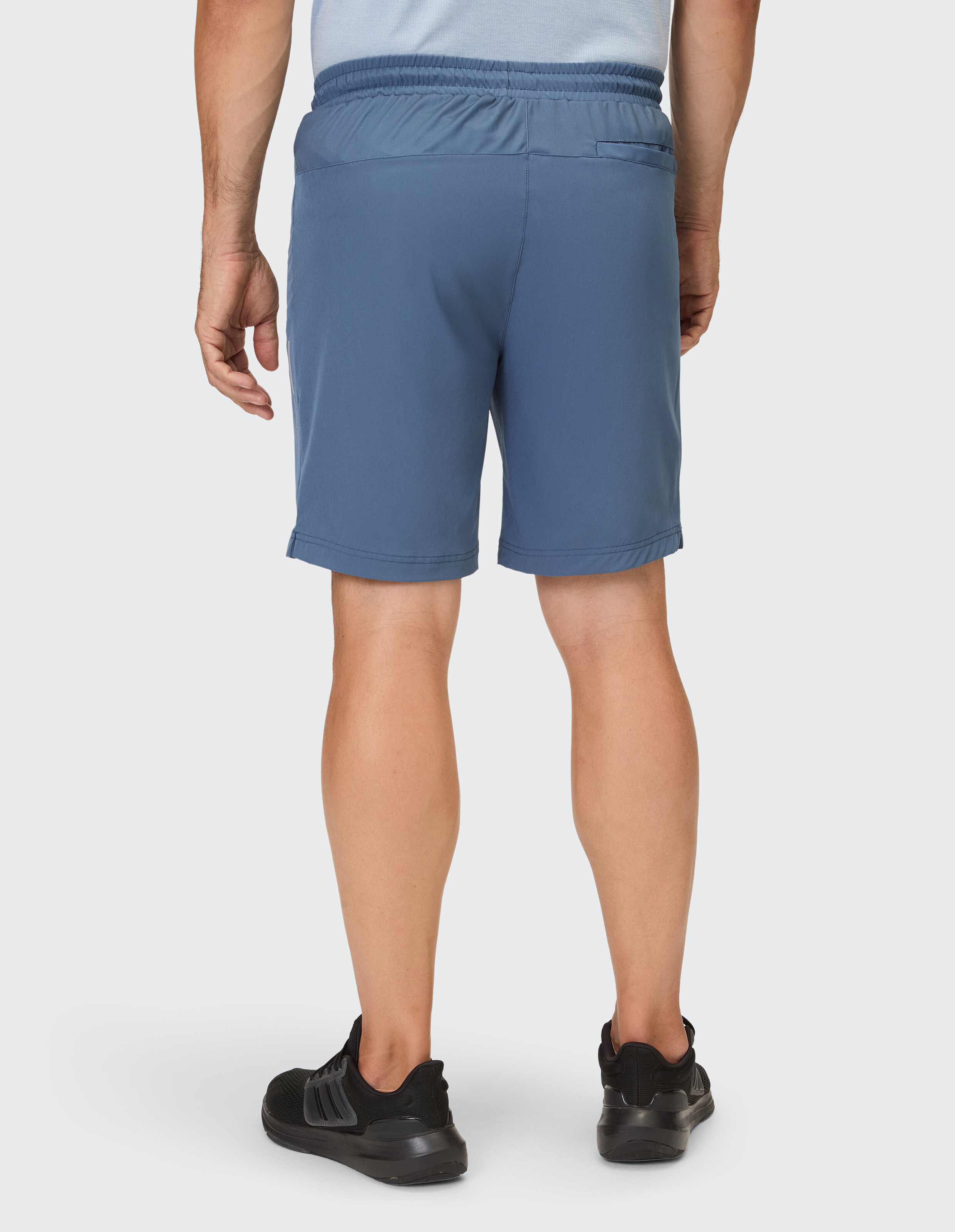 Lässige blaue Herrenshorts mit elastischem Bund, perfekt zum Faulenzen oder Training.