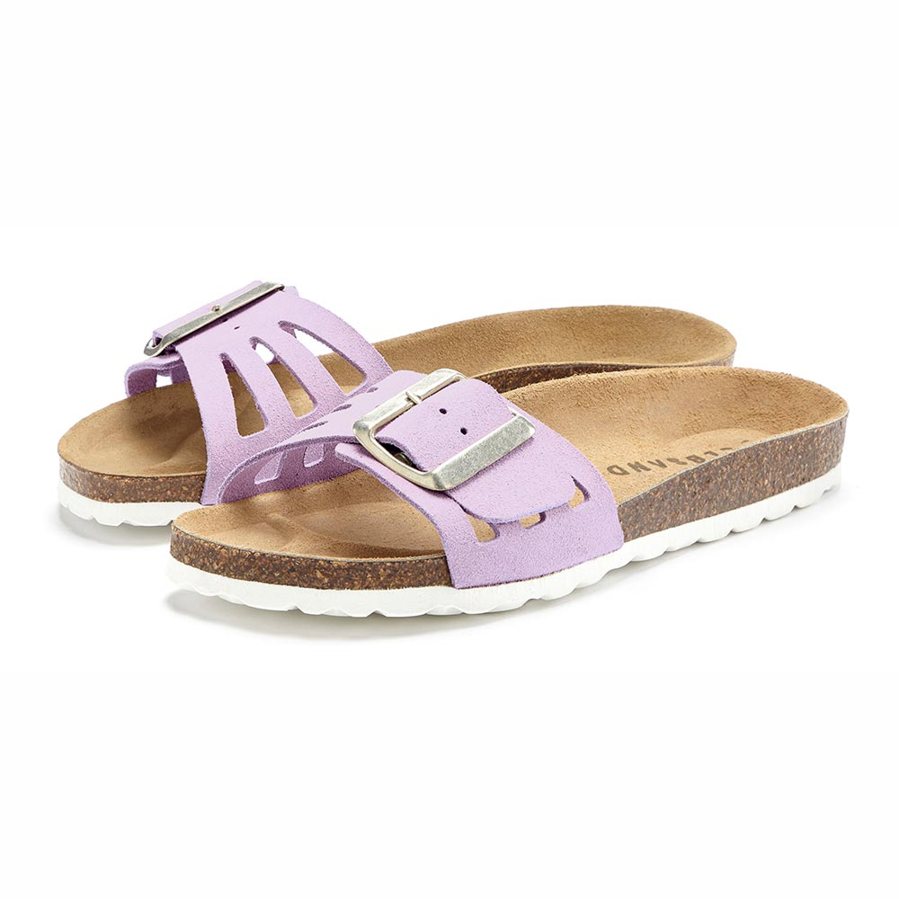 Gemütliche lavendelfarbene Sandalen mit Schnalle, perfekt für lässige Sommerausflüge.