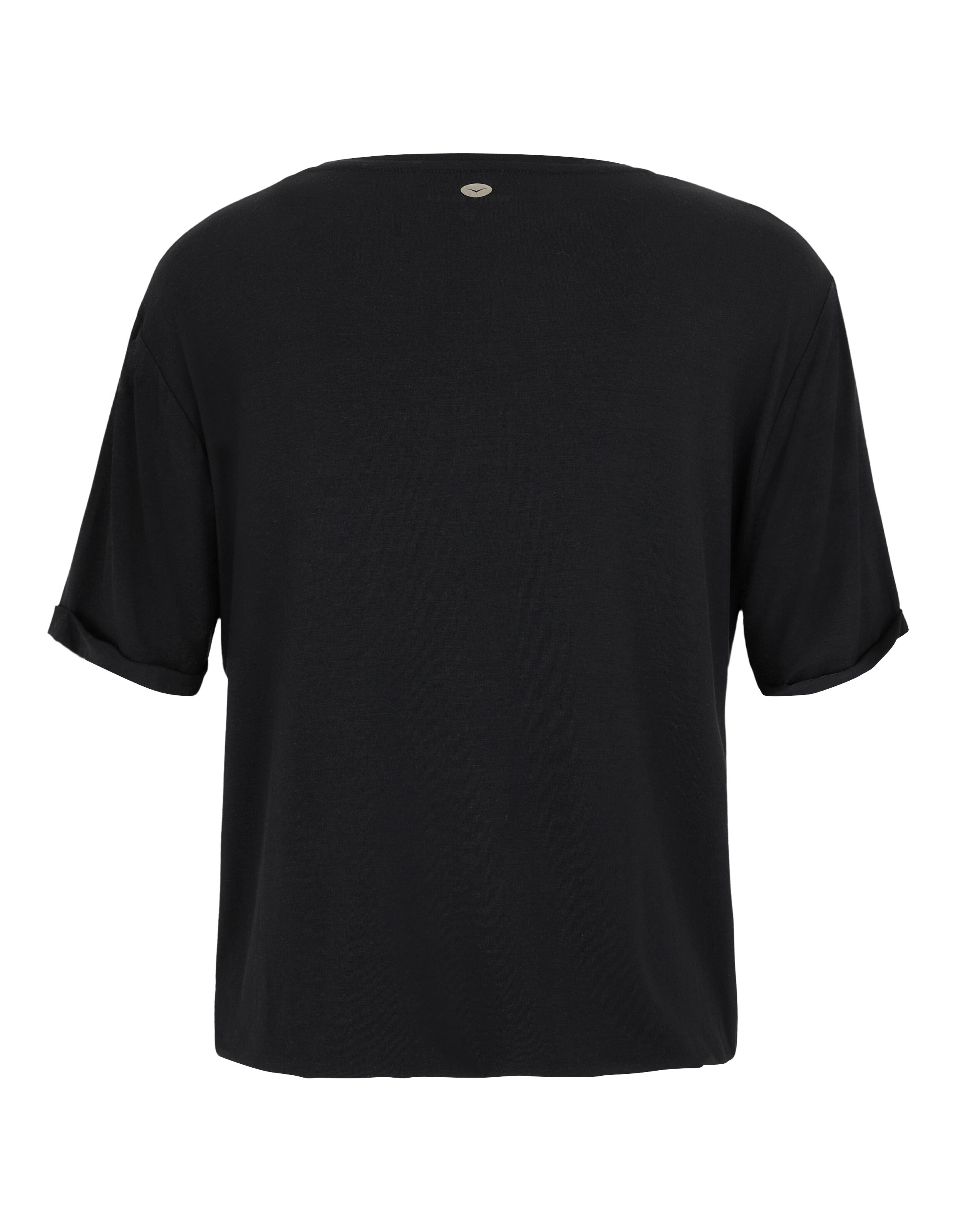 Rückansicht eines schwarzen T-Shirts mit entspannter Passform und aufgerollten Ärmeln.