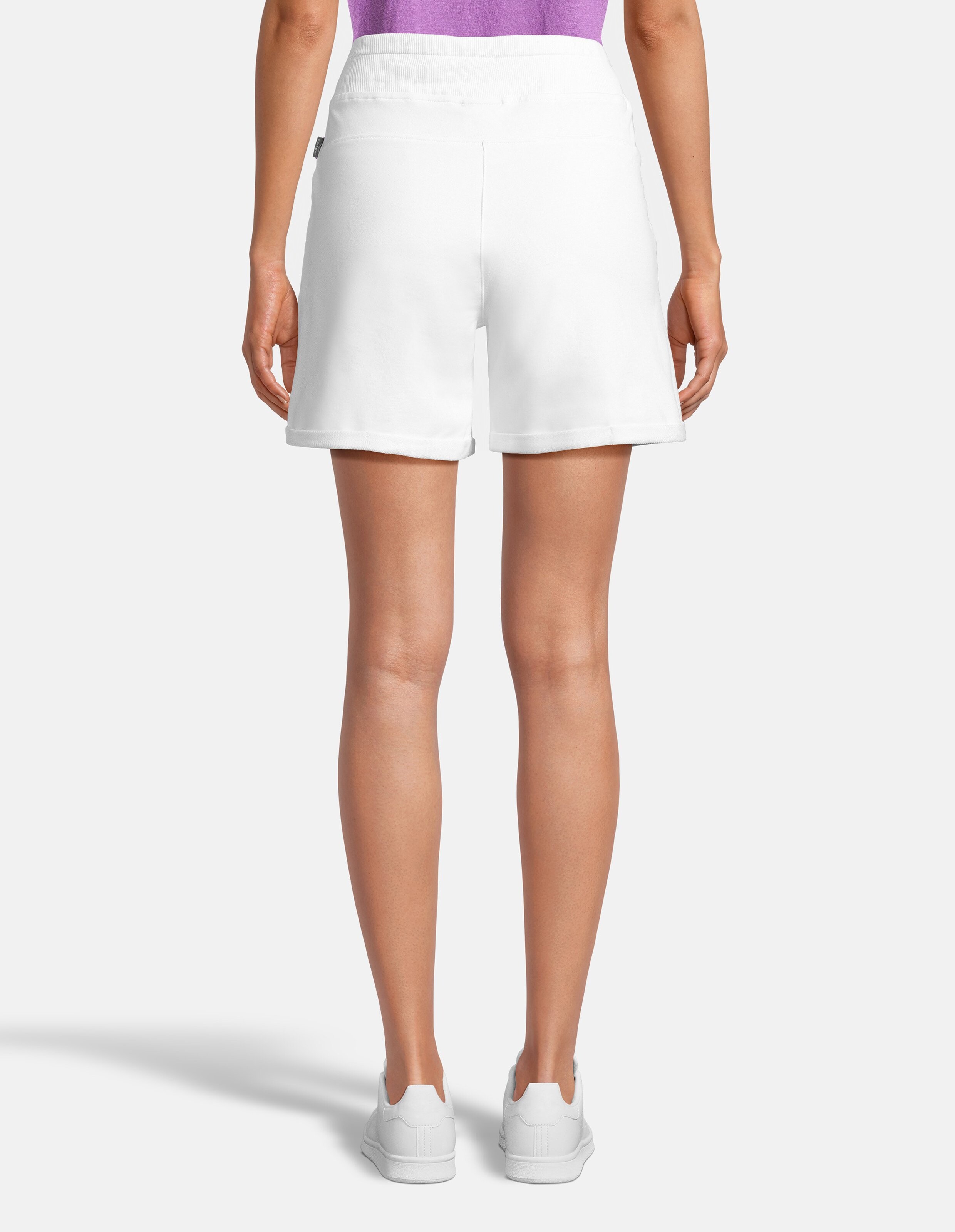 Rückansicht der weißen Morla-Shorts von Venice Beach, lässige, bequeme Loungewear.