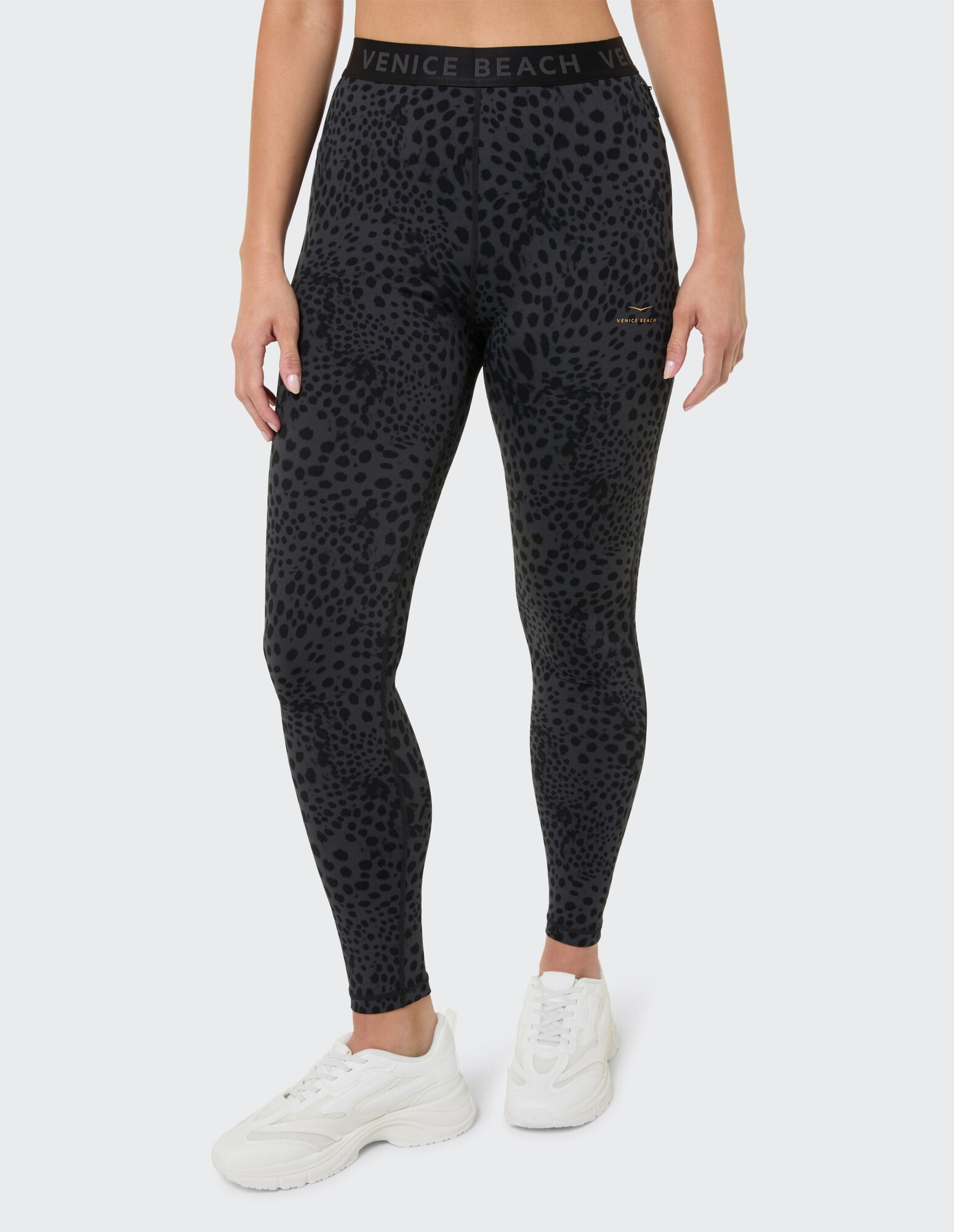 Schwarze Leggings mit Leopardenmuster und bequemem Bund für Freizeitkleidung.