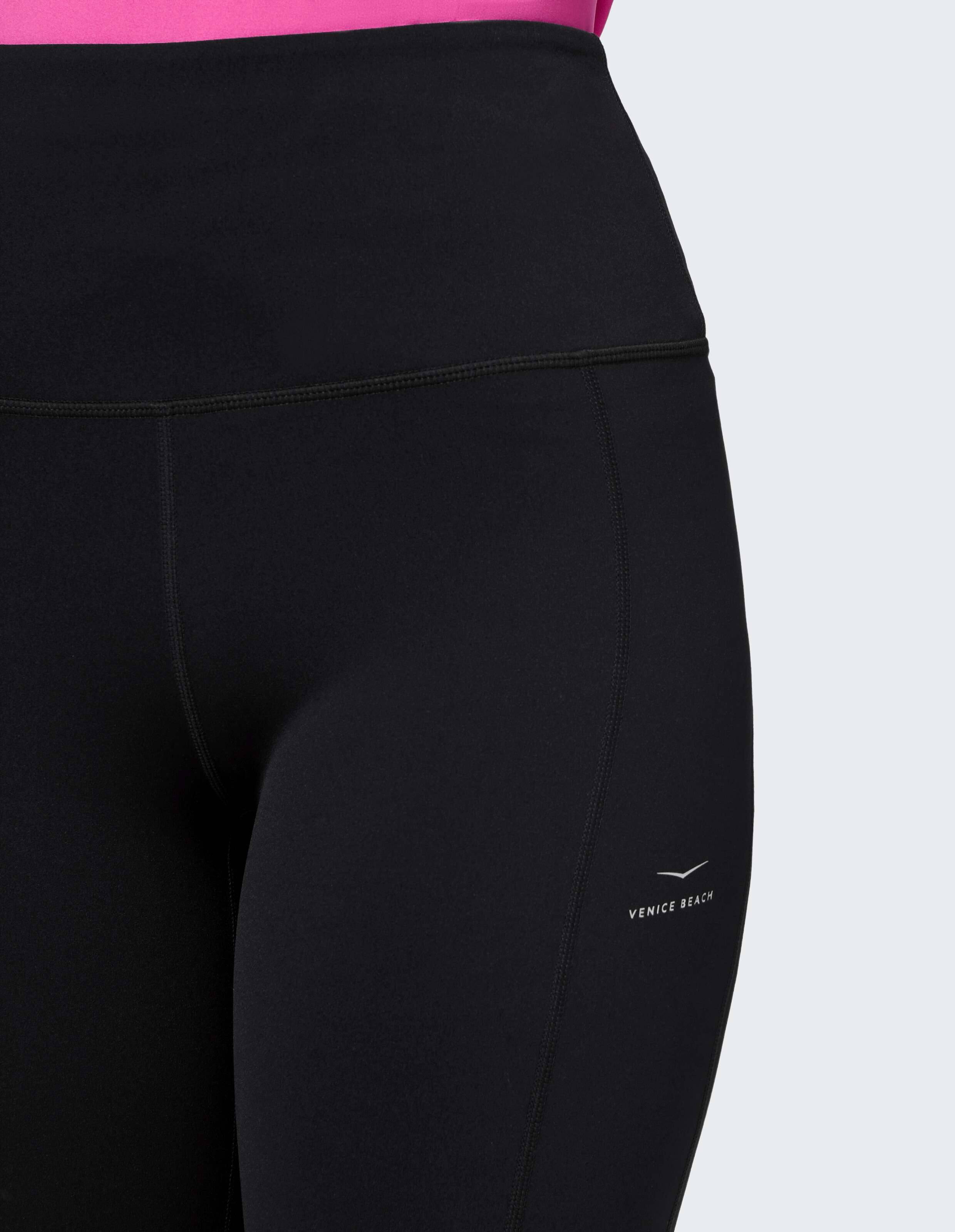 Schwarze, hoch taillierte Venice Beach-Leggings für gemütliche Freizeitkleidung und Faulenzen.