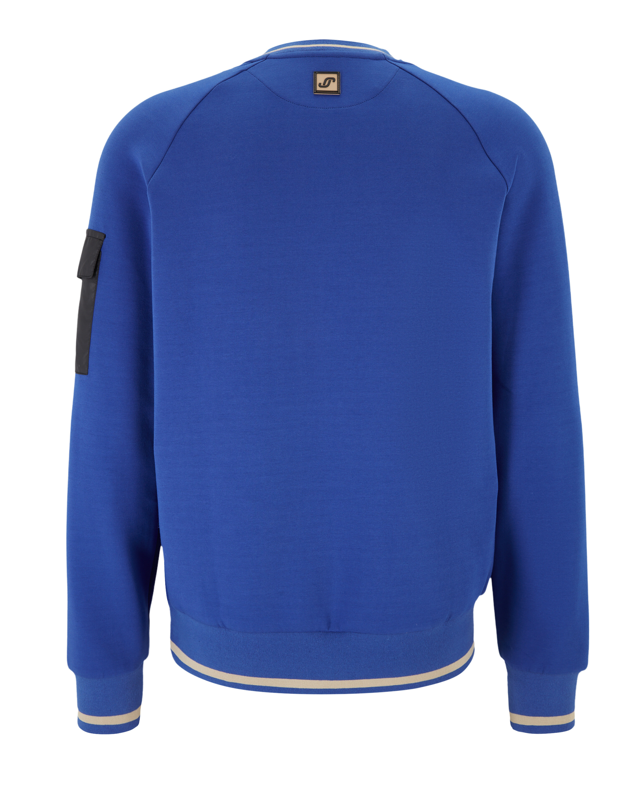 Blauer Sweatshirt-Rücken mit grauer Armtasche, braunem Kragen-Logo und beigen Streifen am Saum und den Ärmelbündchen.