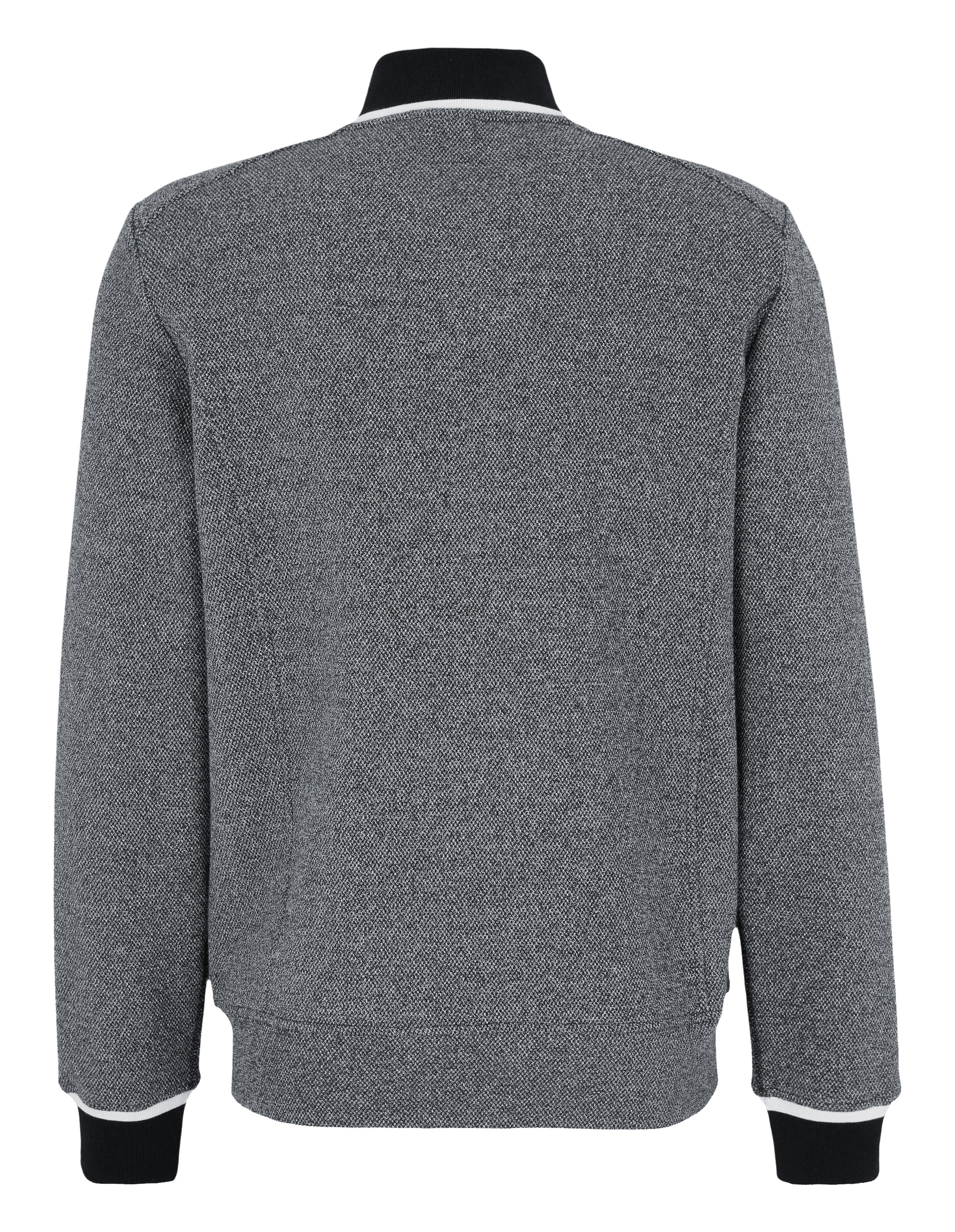 Graues Sweatshirt mit durchgehendem Muster und weißen und schwarzen Bündchen.