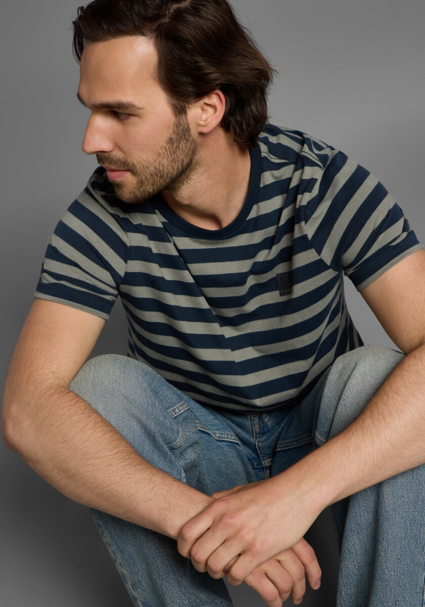 Noe T-Shirt loose fit von Elbsand in Midnight + Stone STRIPE