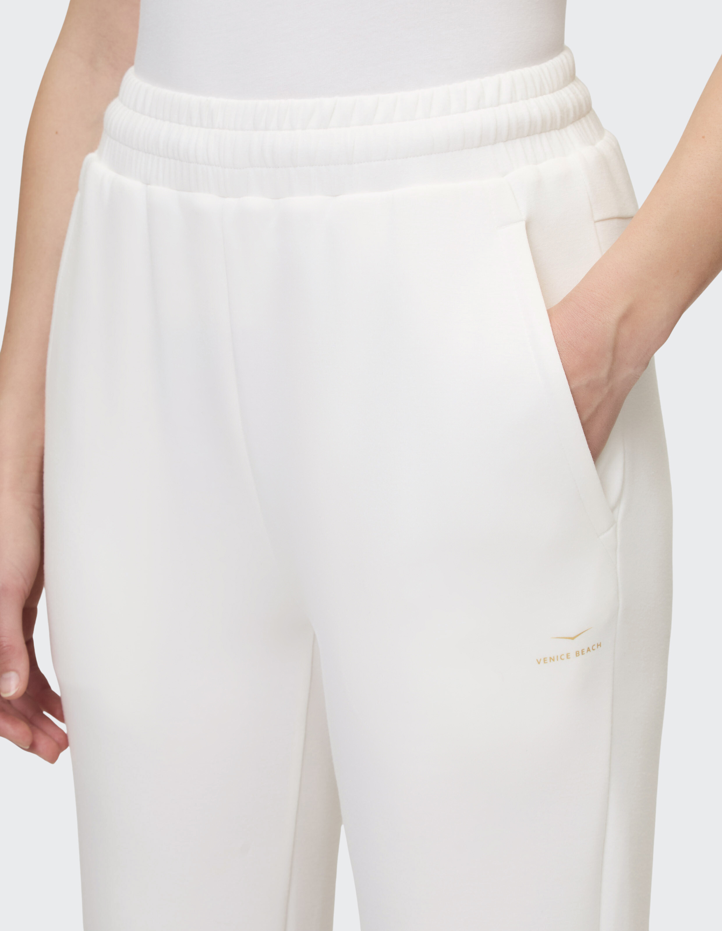 Weiße Jogginghose „Elaine“ von Venice Beach mit elastischem Bund für gemütliche Freizeitkleidung.