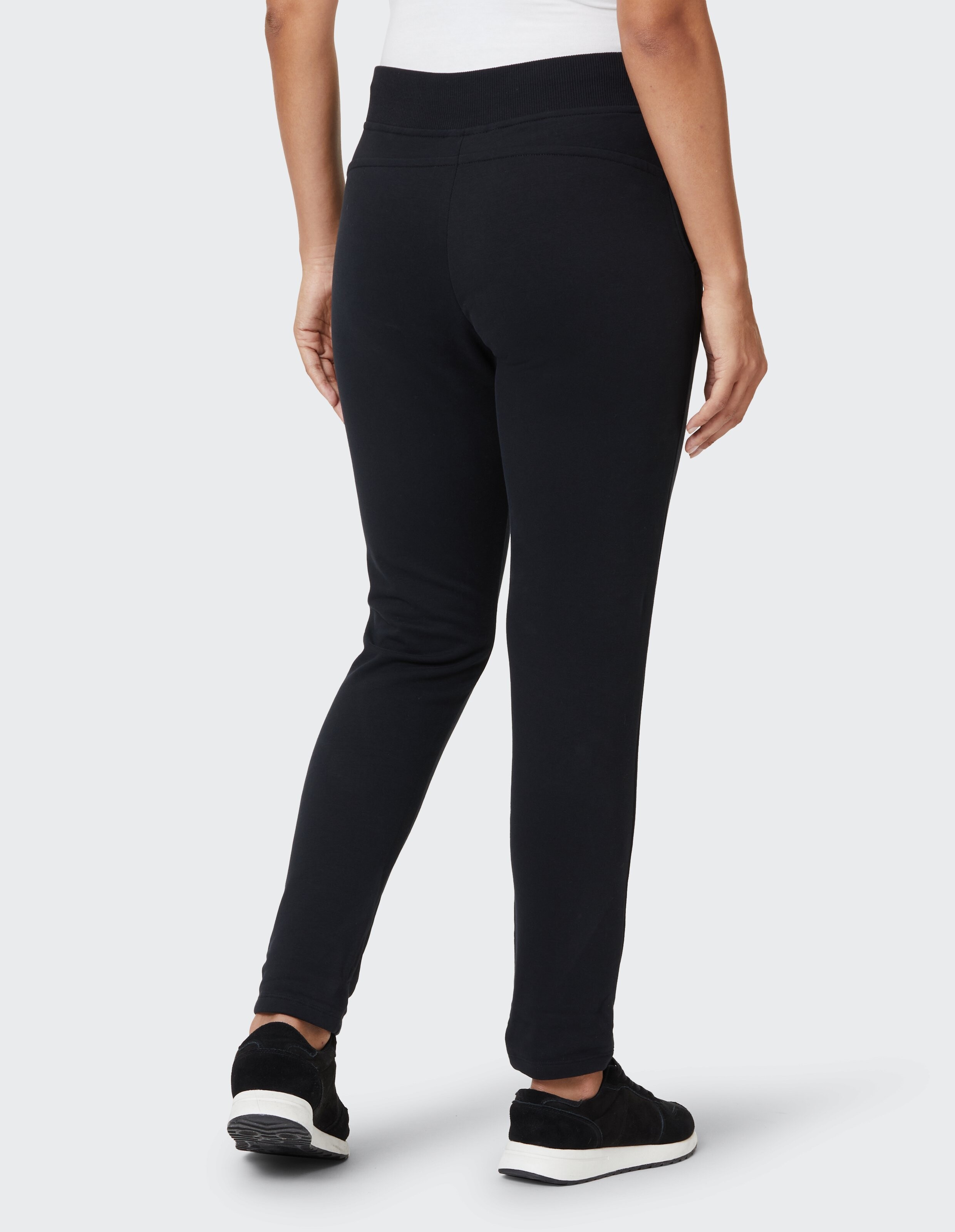 Schwarze, bequeme Jogginghose mit dehnbarem Bund, perfekt für Freizeitkleidung.