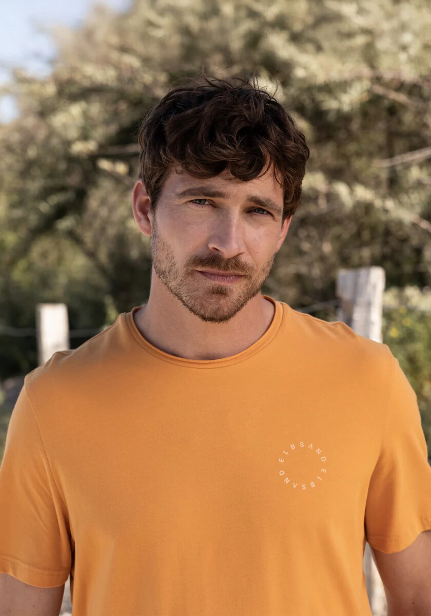 Pave T-Shirt loose fit von Elbsand in Cadmium Orange