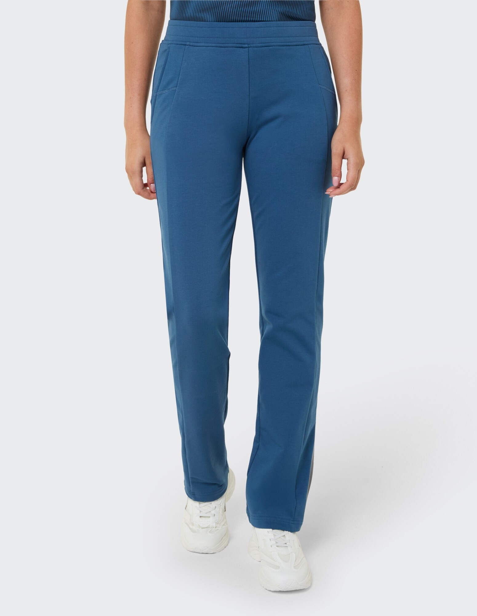 Bequeme blaue Freizeithose für Damen, perfekt zum Faulenzen oder für Freizeitausflüge.