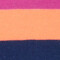 Nahaufnahme eines gestreiften Stoffes in den Farben Rosa, Orange und Marine, ideal für Freizeitkleidung.